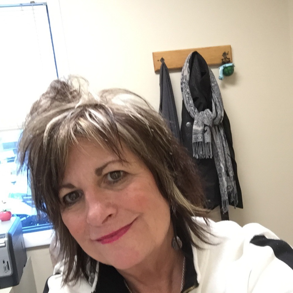 Meet your Posher, Debbie